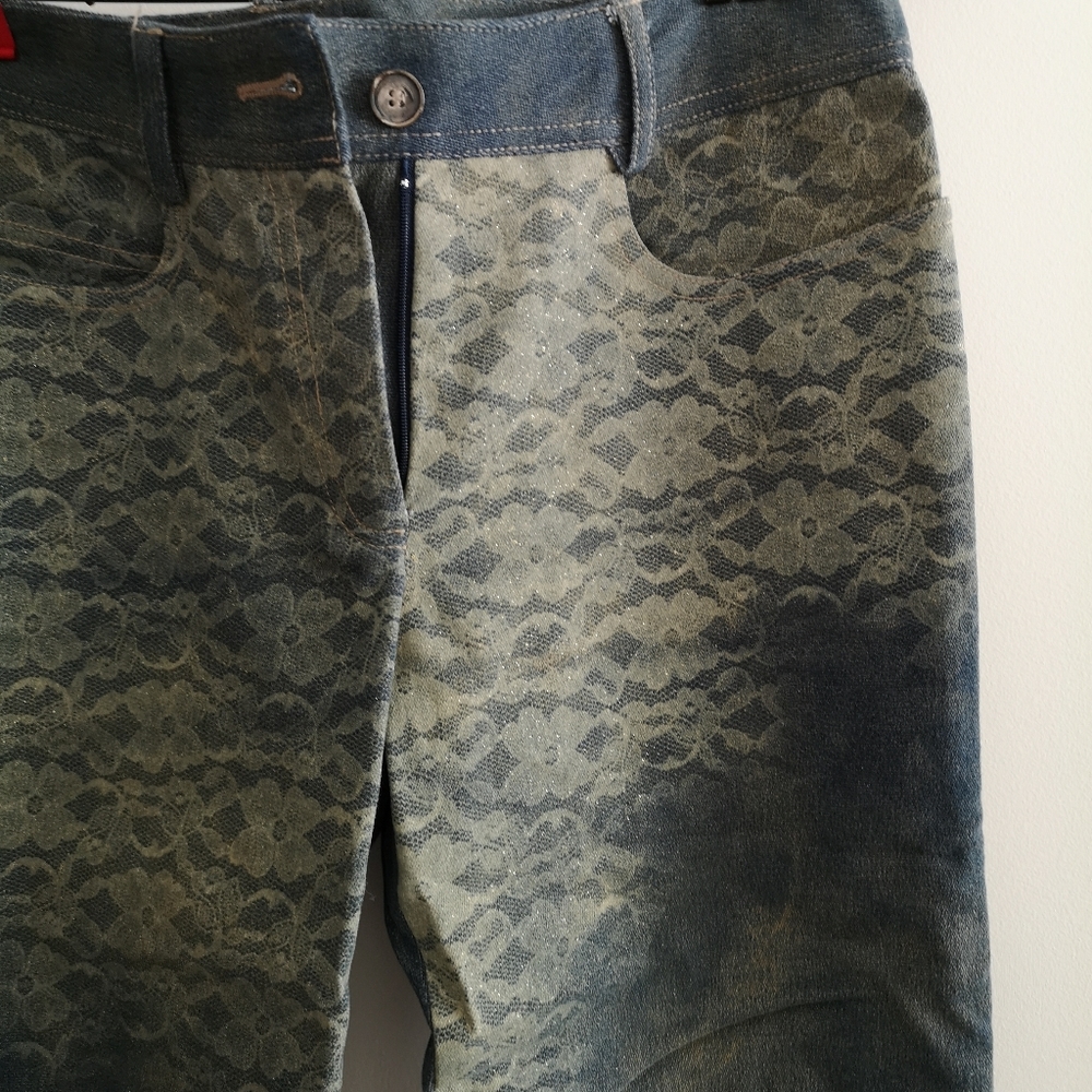 Jean - Picture 3 of 4